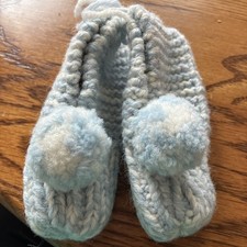 Vtg Hand Knit Child s Slippers Blue/white