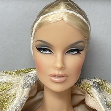 INTEGRITY GRACEFUL REIGN VANESSA PERRIN   DRESSED DOLL 2021 W CLUB EXCLUSIVE