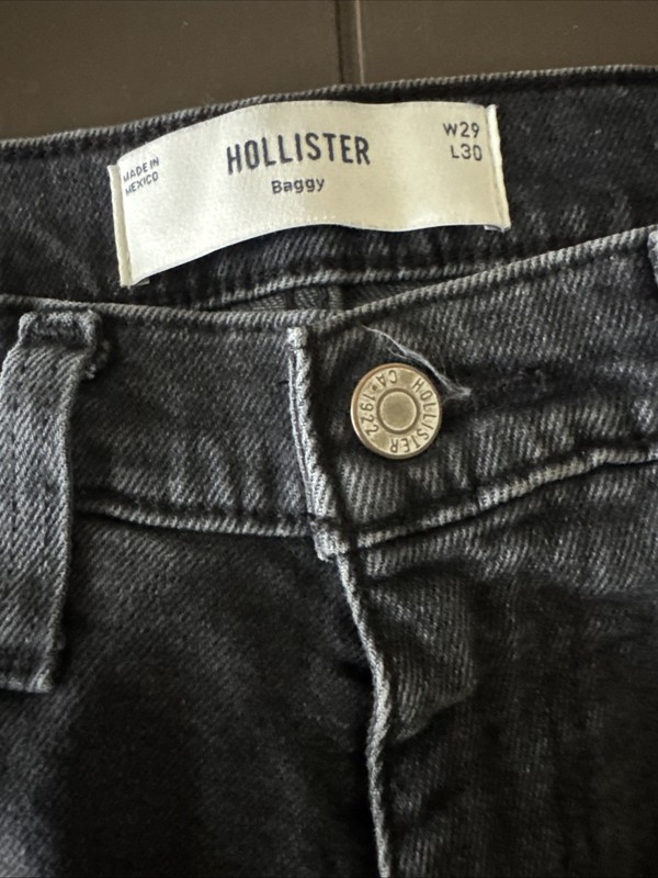 Hollister Men's Baggy 29x30 Black Denim Jeans Zipper Fly