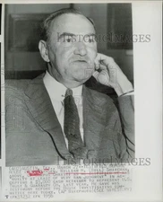 1956 Press Photo Senator William Shireman testifies at Austin House hearing.