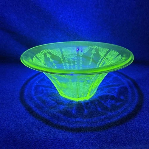 Vintage Anchor Hocking 9” Princess Hat Bowl - Green Uranium Glass/Vaseline