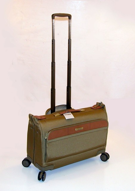hartmann innovaire global carry on spinner