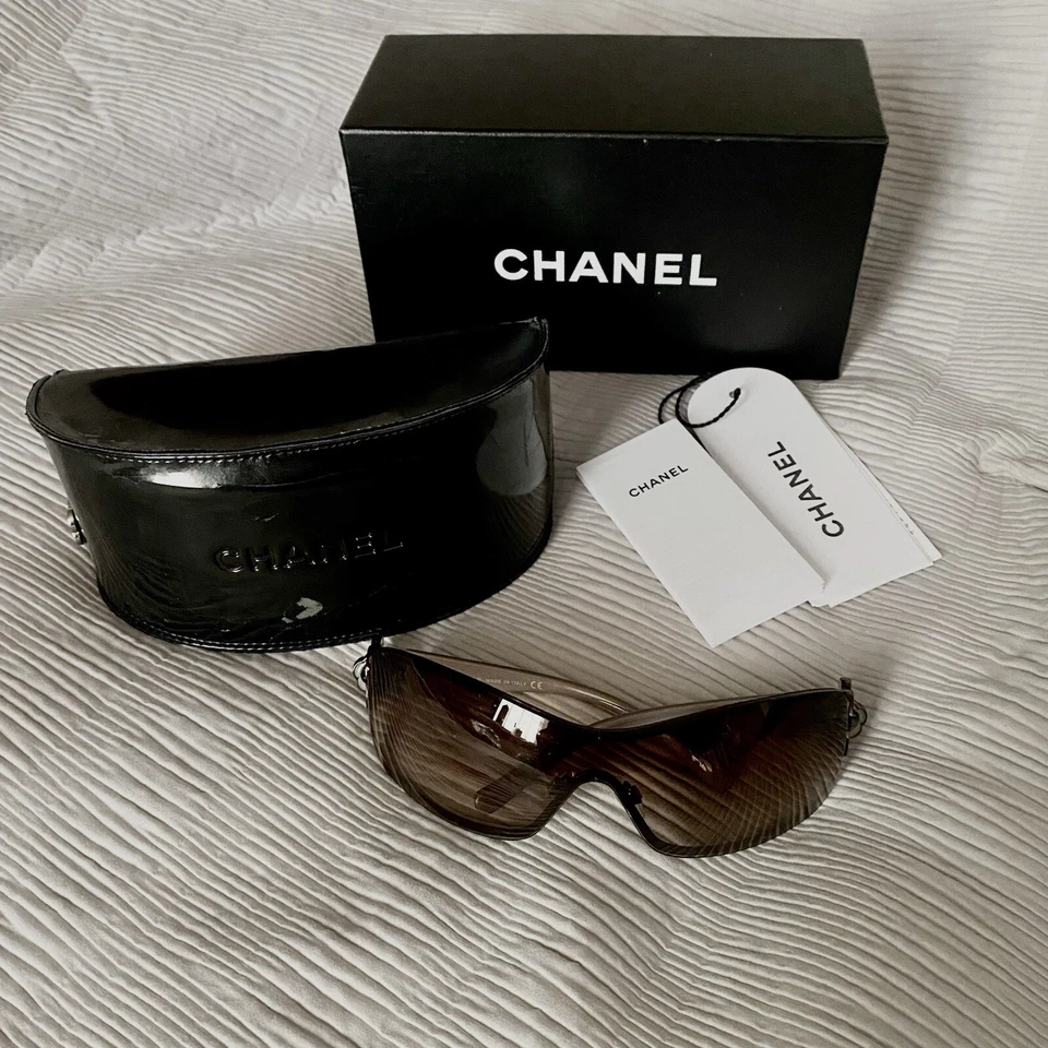 CHANEL Camellia Crystal Logo Black Shield Sunglasses Made in Italy 4164-B / RARE
