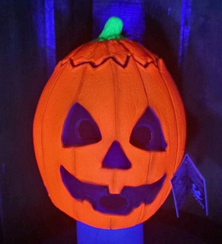 Halloween lll Stock Mask no Don Post Dayglo TOTS Silver Shamrock FINAL ...