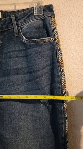 Knox Rose Jeans Crop Dark Distressed Embroidered Size 8 - Picture 11 of 14