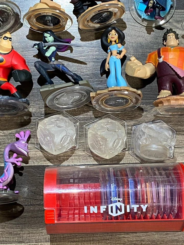 Figuras Disney Infinity - Lote com mais de 30 discos/personagens Star Wars, Frozen e mais - Imagem 4 de 4