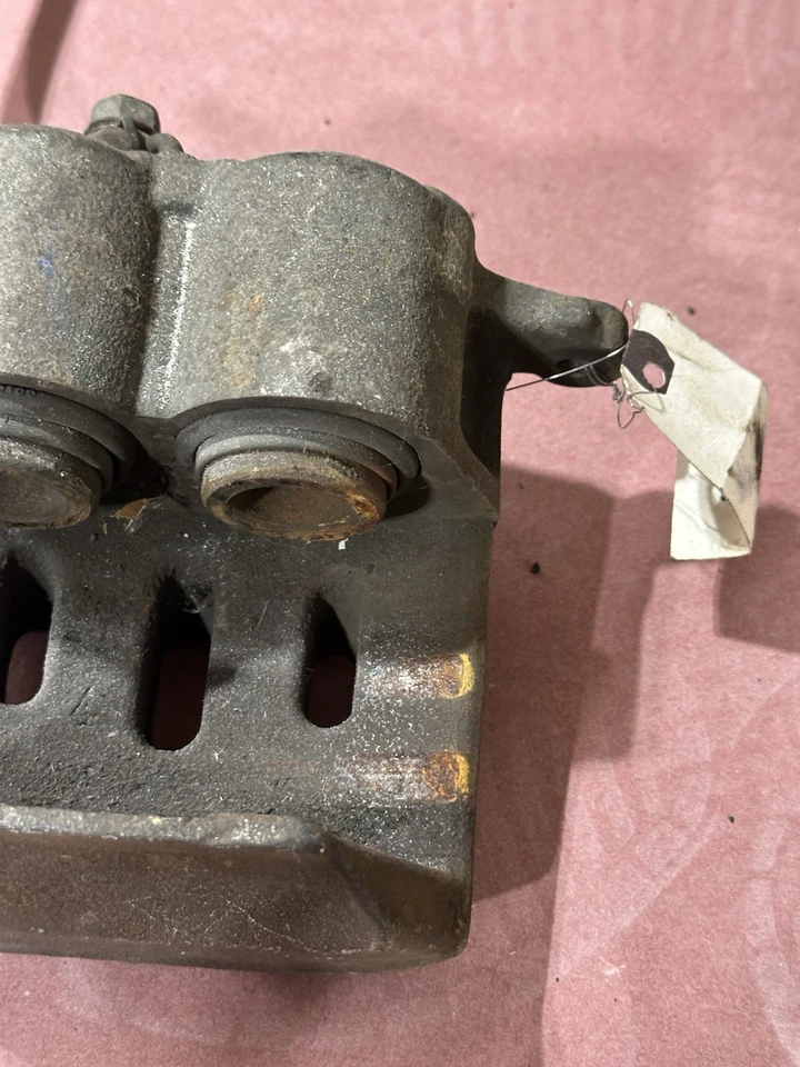 Pinza de freno delantera derecha lado pasajero Lexus IS300 2001-2005 PROBADA OEM Foto 3 de 4