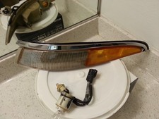 93-96 Lincoln Mark Viii Drivers Side Left Front Corner Turn Signal 93-96 Lincoln Mark Viii Drivers Side Left Front Corner Turn Signal