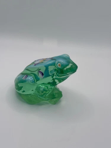 Fenton  'Emerald Green Frog' – Studio Art Glass Figurine