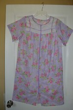 Vintage Casual Nights House Coat/Duster with Zip front Granny Gown Size Small