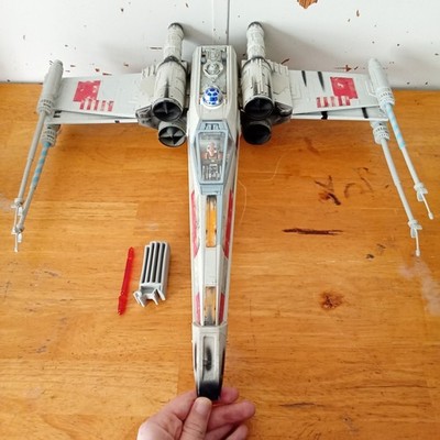 Star Wars Electronic Light Sound Power FX X-Wing Fighter Red 5 Large Vehicle