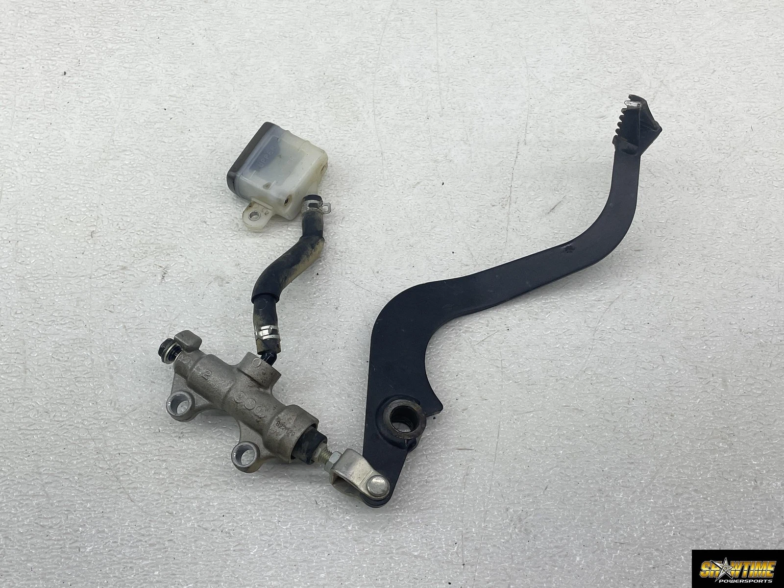 22-26 KAWASAKI KLR650 REAR BACK BRAKE MASTER CYLINDER W RESERVOIR PEDAL