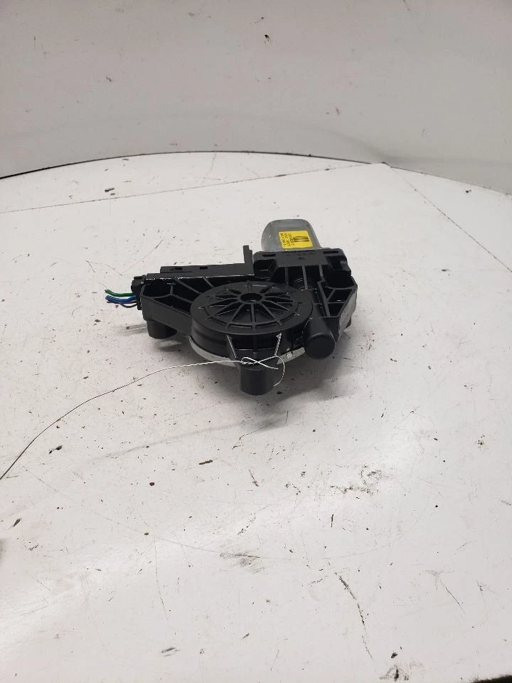 Driver Left Power Window Motor Front Fits 14-18 VOLVO S60 1379884 - Image 2 of 4