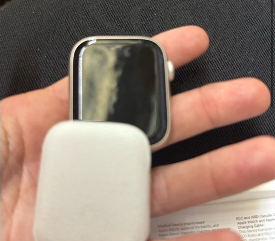 Apple Watch Series 9 45mm Aluminum Case with Sport Band - Starlight, M/L (GPS) - Image 2 of 4