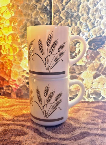 2x Vintage Anchor Hocking Golden Harvest Wheat Milk Glass Mugs