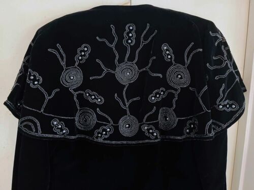 Vintage (40s) Ebony Black Velvet Beaded Dress Coat, size S/M - Picture 3 of 7