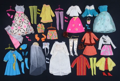 ** AUCTION Vintage BARBIE MOD Lot #2 - Outfits - Clothes Shoes Accessories