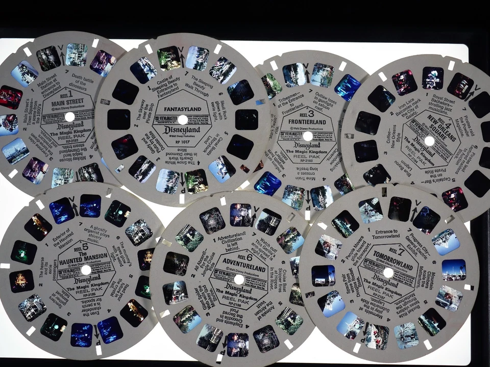 View-Master DISNEYLAND Magic Kingdom plastic storage case + 7 Reels - Image 4 of 4