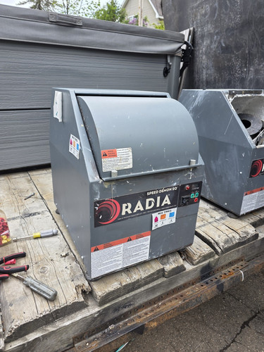 Radia Speed Demon SQ Paint Shaker 1 GAL MODEL 1015PBSQ