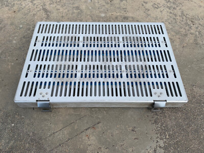 Microsurgical Sterilization Tray   Hinged Lid   Silicone Inserts