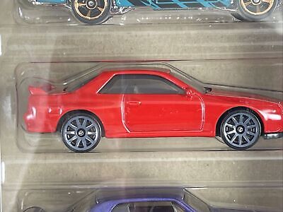 ホットウィール Nissan Skyline GT-R NISMO 2台セット ホットウィール Skyline GT-R BNR32 2台セット