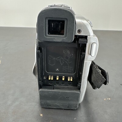 Digital Video Camera JVC GR-D270u Camcorder Only Untested