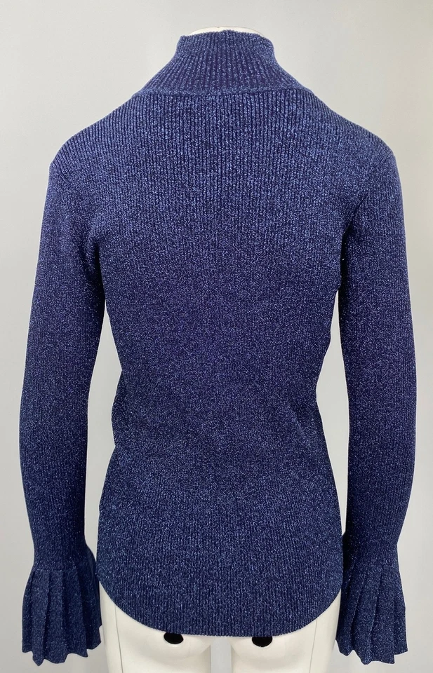 Suéter cuello tortuga metálico azul tallado talla mediana Foto 3 de 4