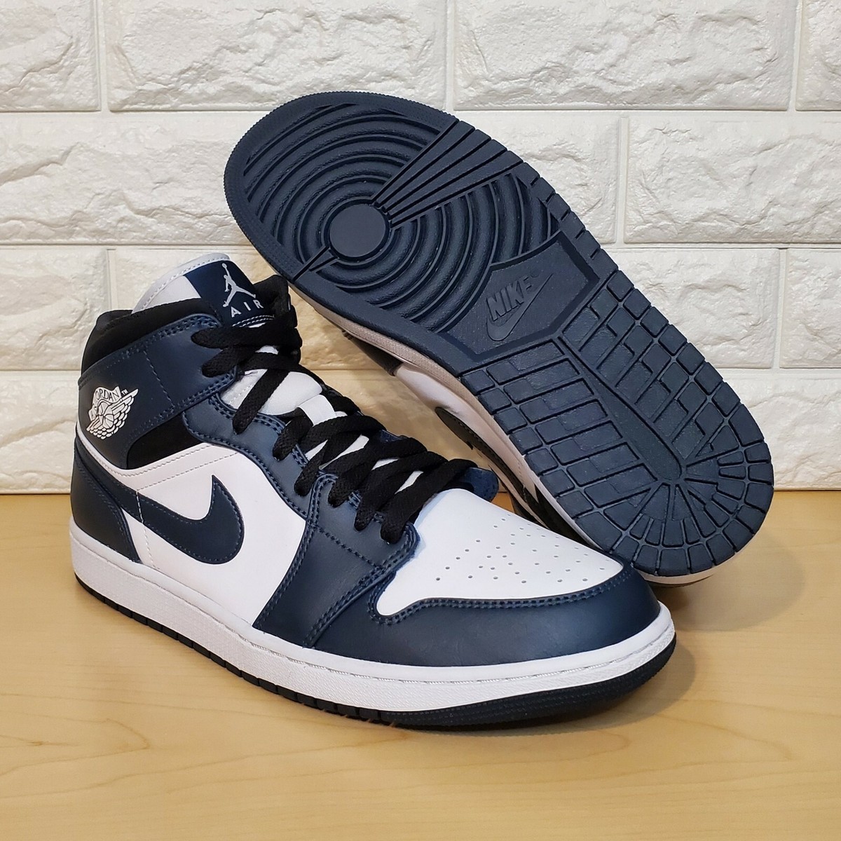 Nike Air Jordan 1 Mid Armory Navy White Black Mens Size 11.5