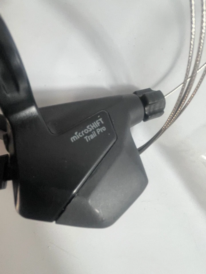 microSHIFT XCD Right Trigger Shifter, 11-Speed Mountain, Compatible with Shimano - Image 3 of 4