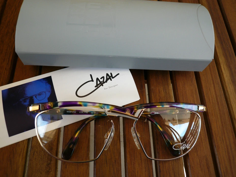 Cazal 252 - True Vintage años 90 - NUEVO - sin usar - Auténtico - Estuche original Foto 2 de 4