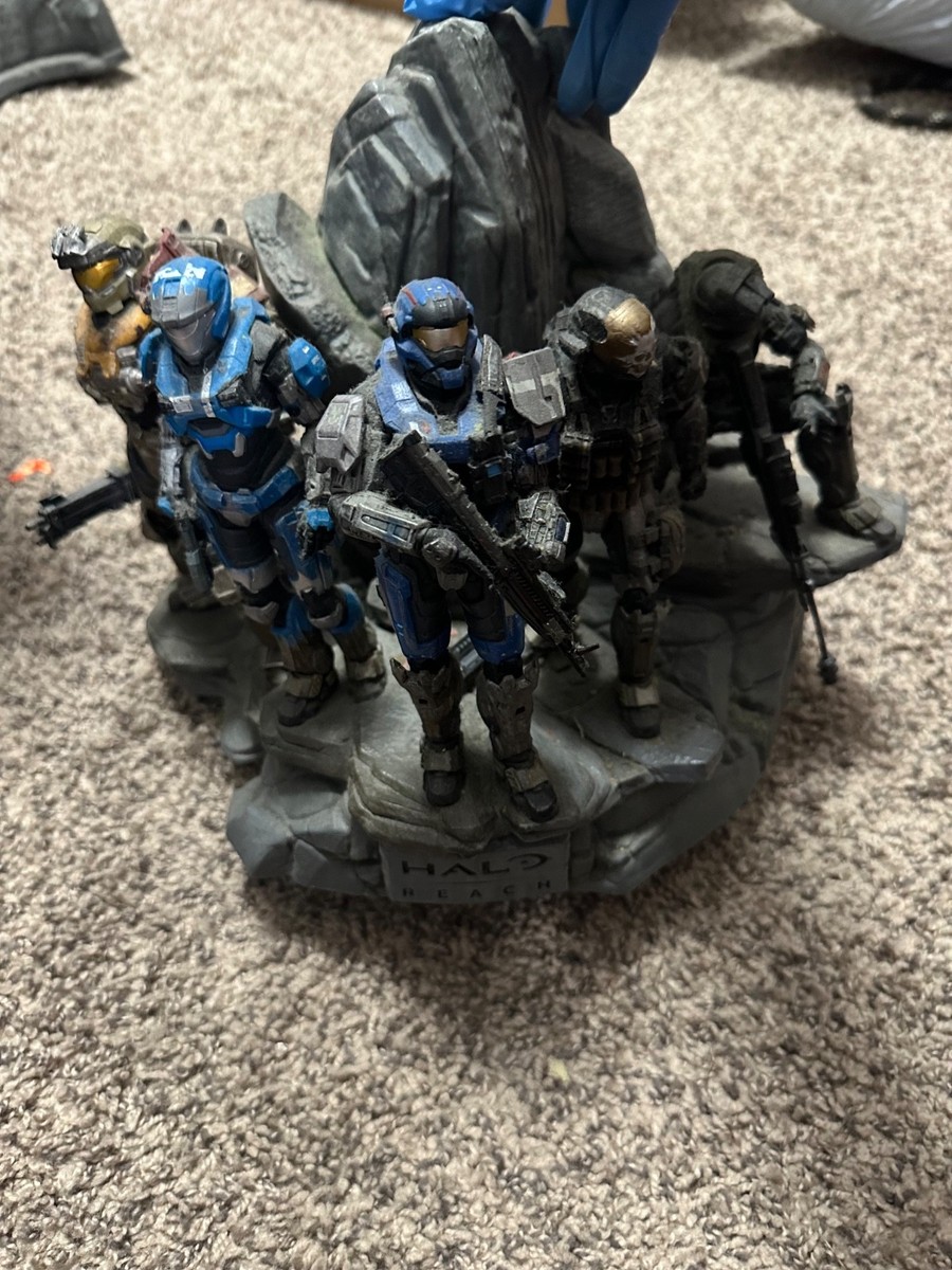 2010 Halo Reach Noble Team Legendary Edition Statue Missing Parts