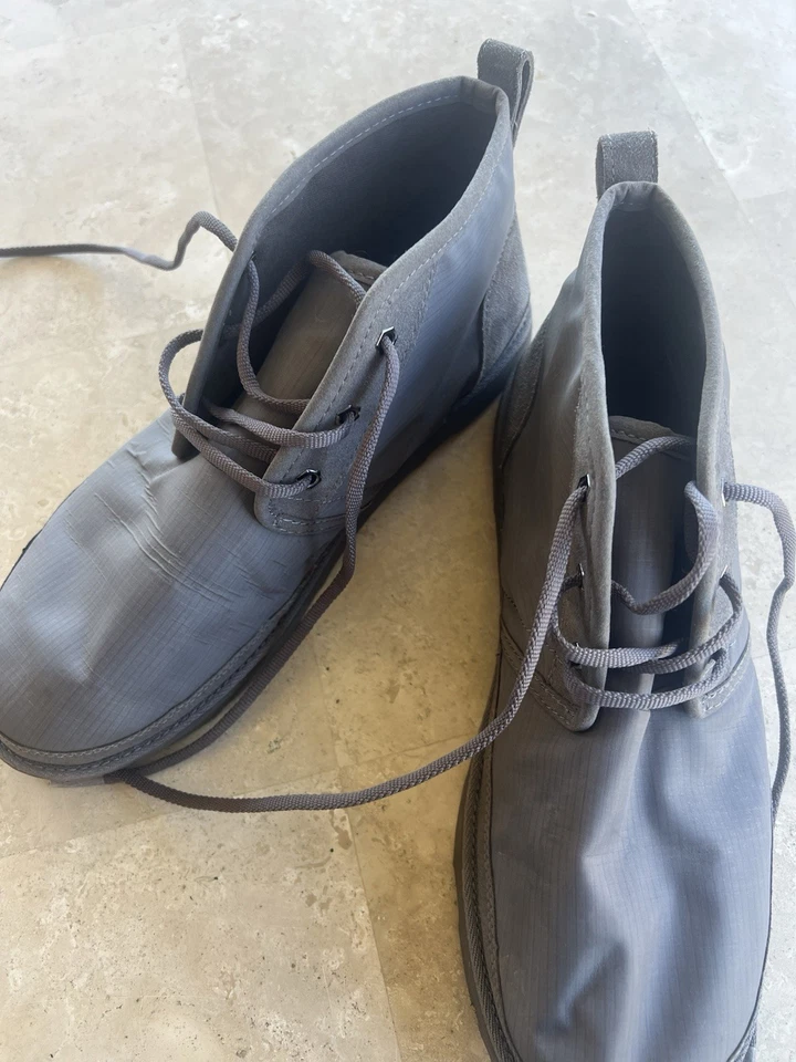 Botas Chukka UGG Para Hombre Impermeables Gris Con Cordones Talla US 11 Foto 2 de 4
