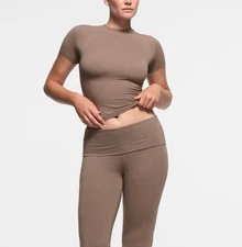 SKIMS COTTON JERSEY T-SHIRT Truffle