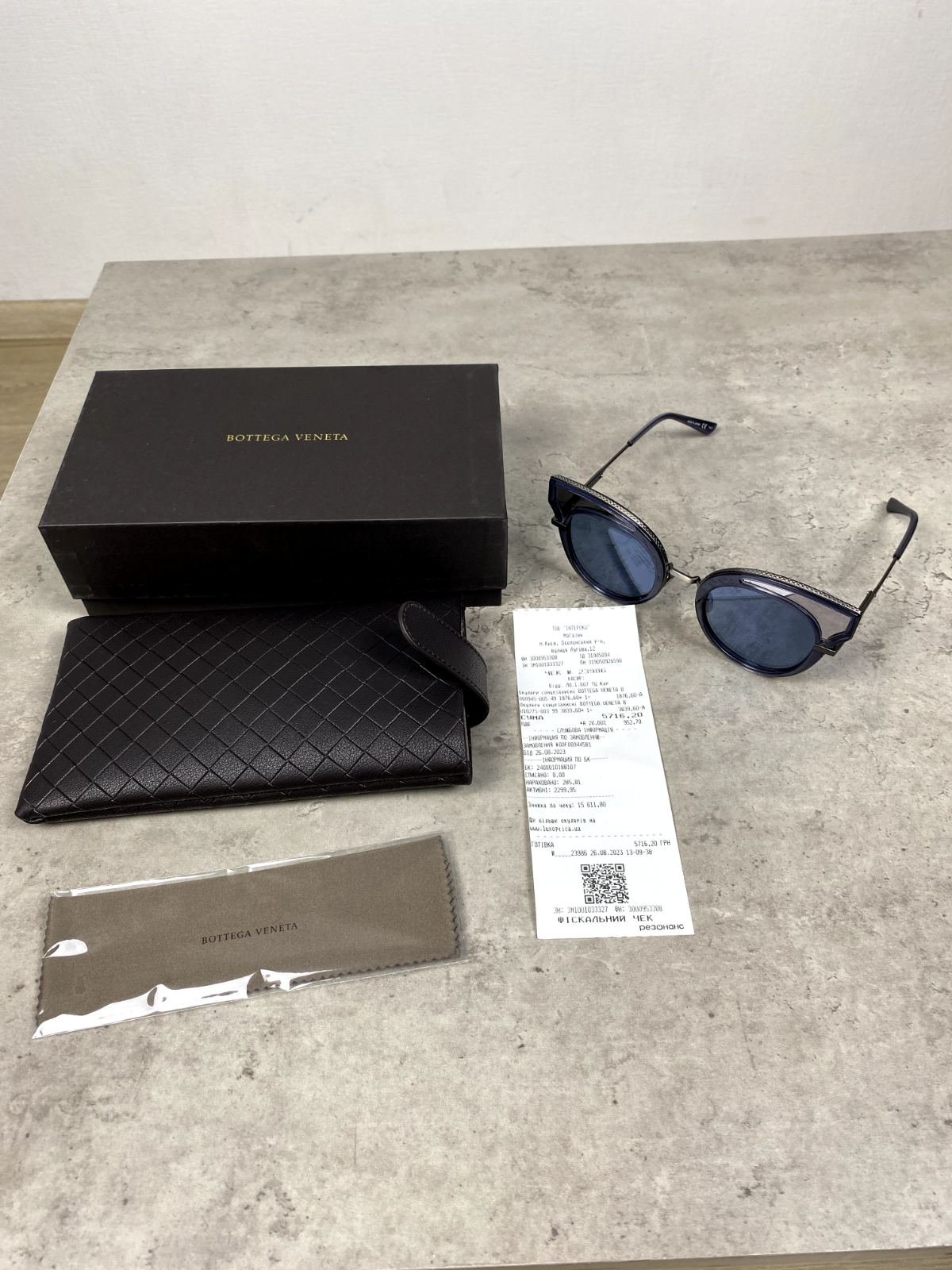 BOTTEGA VENETA BV0094S Cat Eye Sunglasses with ZEISS Mirror Trim-image