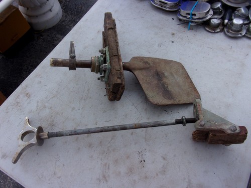 Vintage 1940's Chris*Craft run-about style Bronze Boat Rudder assembly - Foto 6 di 8