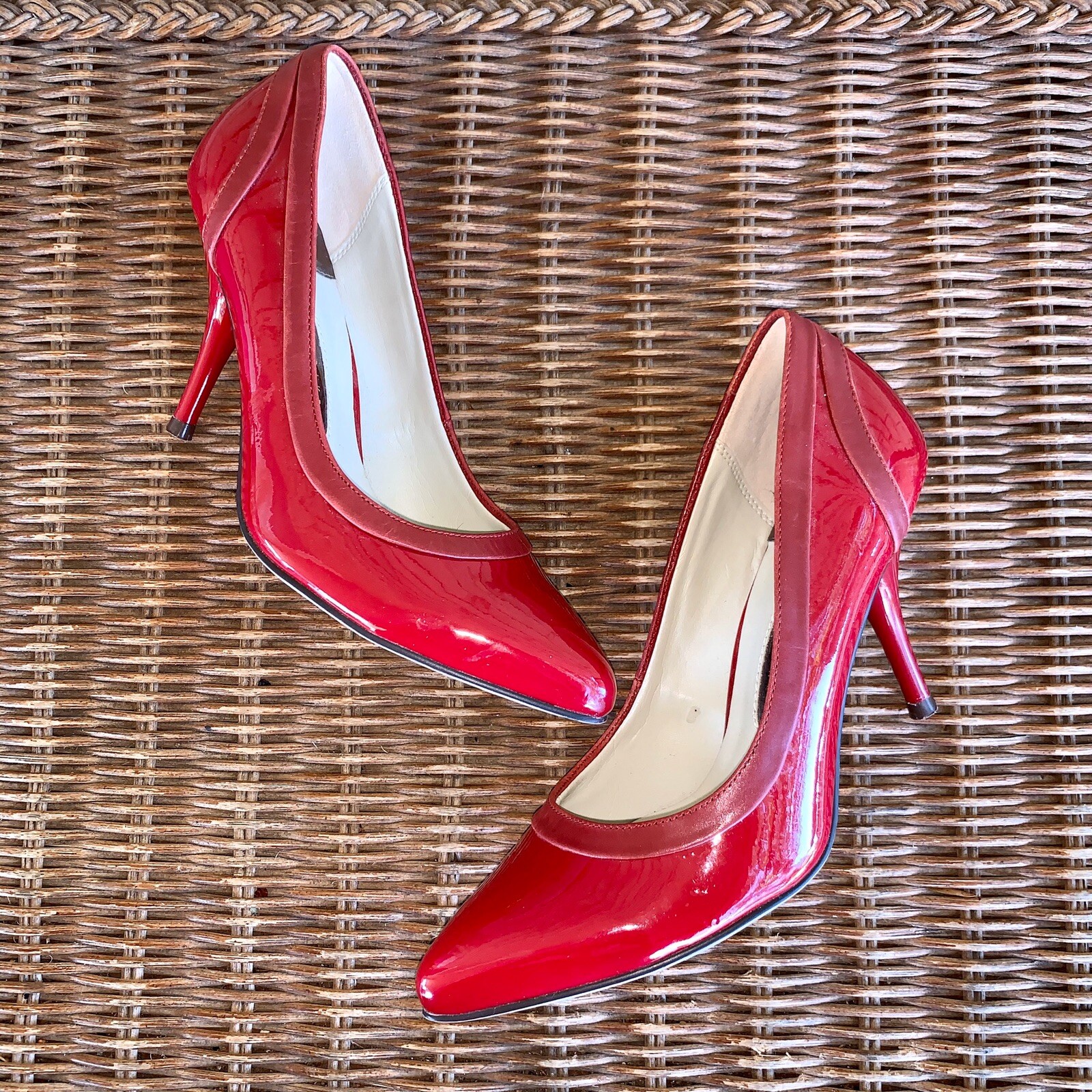 US 5 Red Patent Leather Pointy Classic 