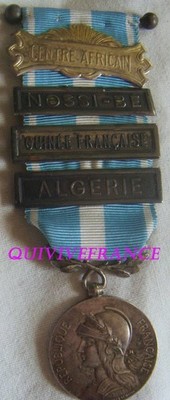 DEC8367 - COLONIAL MEDAL staples CENTRAL AFRICAN NOSI-BÉ FRENCH GUINEA