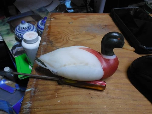 Fenton Hand‑Painted Duck Figurine – Signed “Smith” – Gold Foil Sticker – USA Art