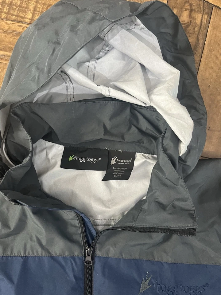Frogg Toggs Jacket Mens Small/Medium Blue Lightweight Water Wind Resistant 160 - Image 4 of 4