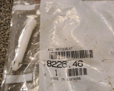 NEW OE GENUINE PEUGEOT CITROEN M59 BERLINGO PARTNER GLOVEBOX FIXING PIN 822646
