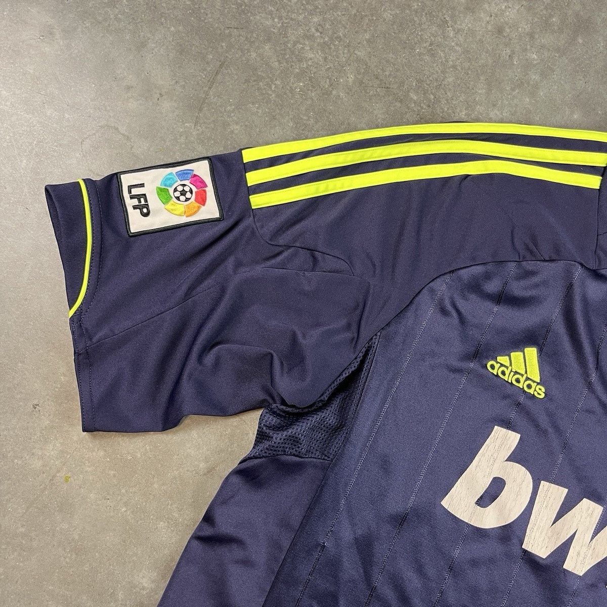 希少❗️Real Madrid adidas ネイビーシャツ XL Amazon.co.jp: adidas(アディダス) レアル・マドリード