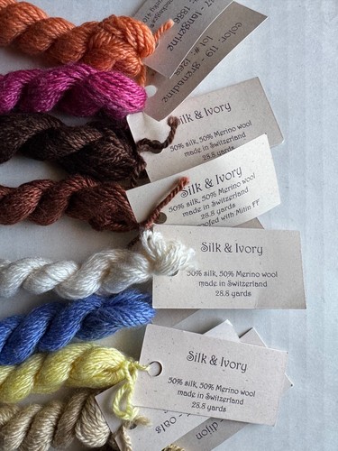 LOTS 30 Skeins Silk and Ivory Needlepoint Threads, Silk/Wool Blend - Switzerland - Picture 6 of 8