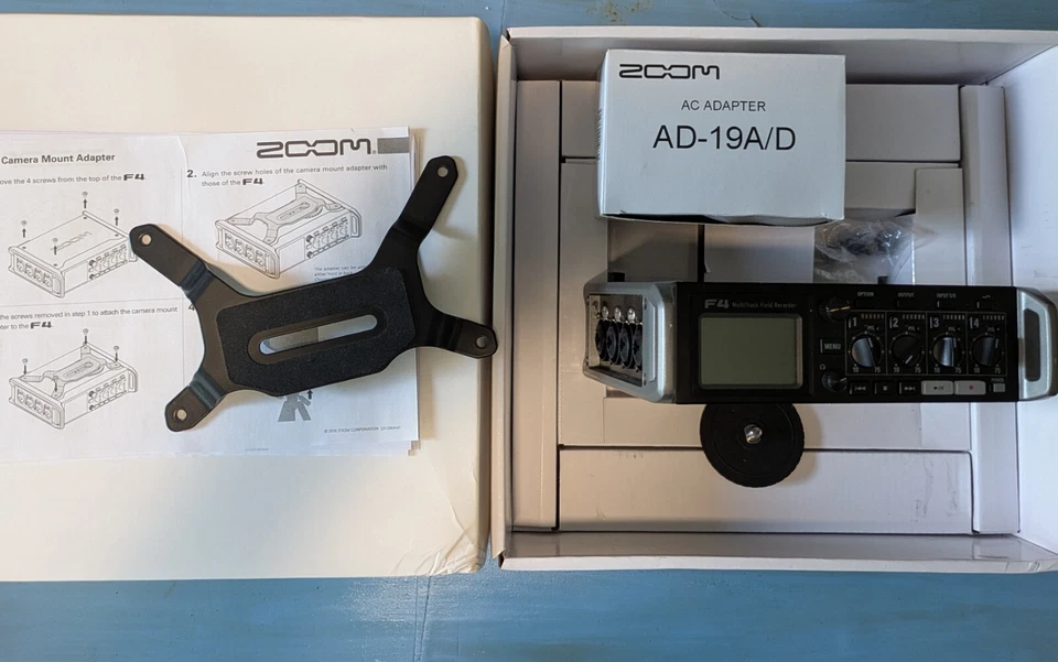 Zoom F4 MultiTrack Field Recorder - Image 4 of 4