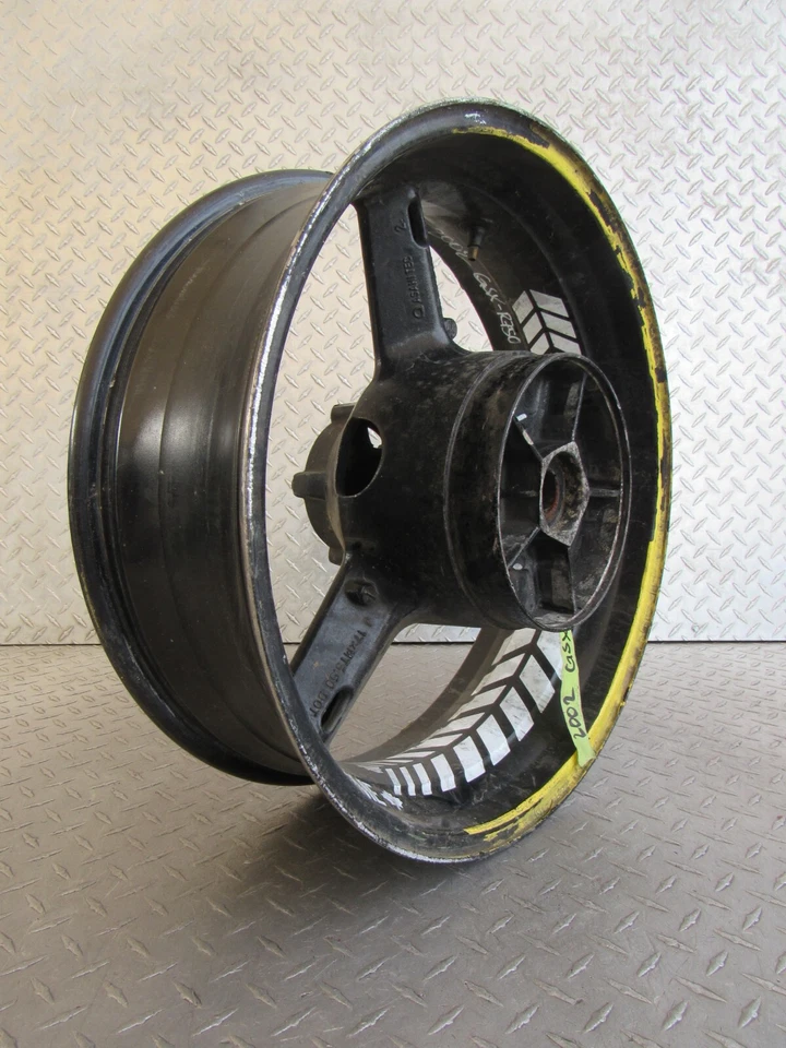 Llanta trasera Suzuki GSX-R750 GSX R750 750 2002 02 Foto 2 de 4