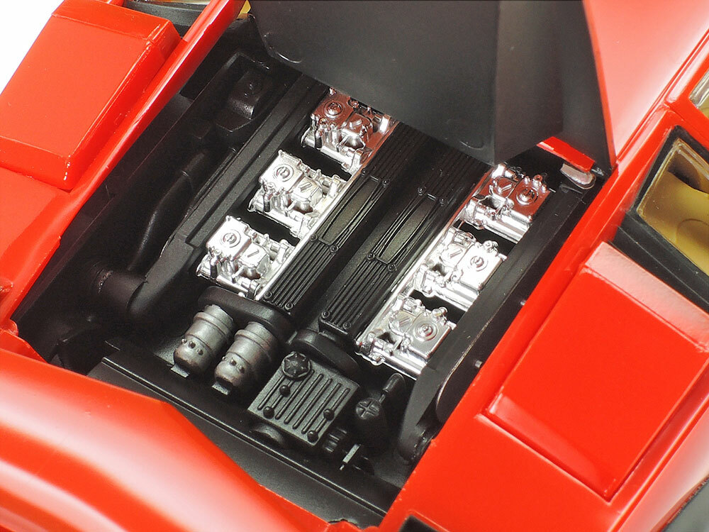 Tamiya 1/24 LAMBORGHINI COUNTACH LP500S w/ Clear Coat RED