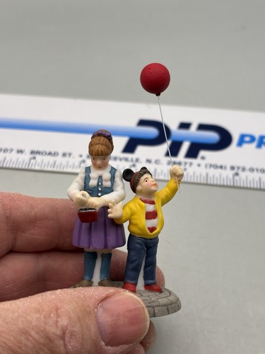 Department 56 - Disney Parks Village Series - Balloon Seller - Picture 4 of 11