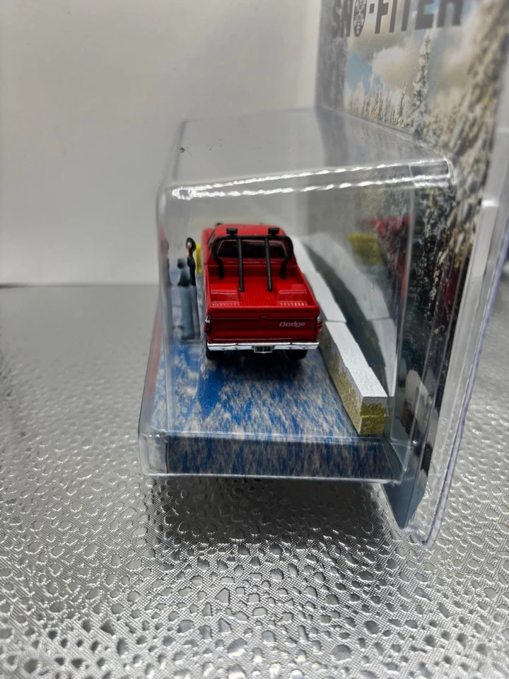 M2 Machines  (Sno-Fiter )-  "1974 Dodge W200 Power Wagon" - Image 4 of 4