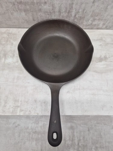 Vintage Griswold Cast Iron Chef Skillet #43 B Small Logo ~9" Pan