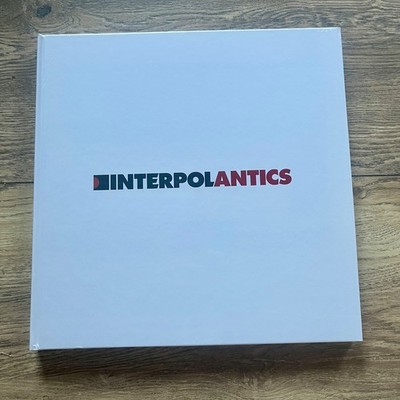 Interpol   Antics (20th Anniversary Deluxe Edition, OLE-2113-LPXE) 3-LP Box-Set