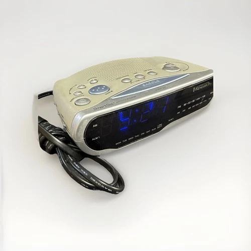 Emerson Research SmartSet CKS1850 Auto Clock System Alarm AM/FM Radio Working